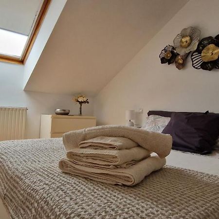 Junto A La Catedral Apartment Burgo Екстериор снимка